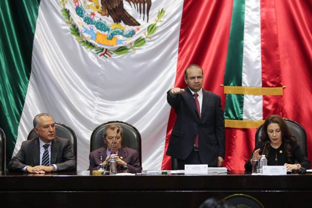 El secretario de Gobernación, Alfonso Navarrete, compareció ante comisiones unidas de la Cámara de Diputados/Omar Franco.