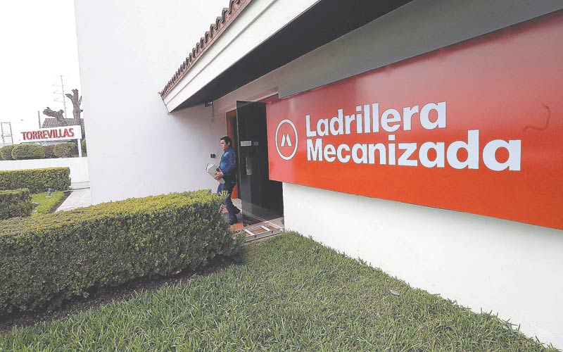 La resolución salva a mil personas de perder su empleo, dijeron.  (Foto: Leonel Rocha)