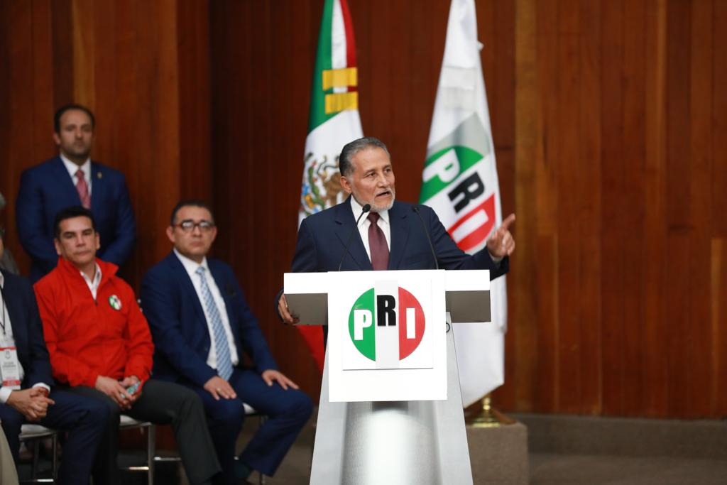 El nuevo secretario general del PRI llamó a mantener la unidad. (Especial)