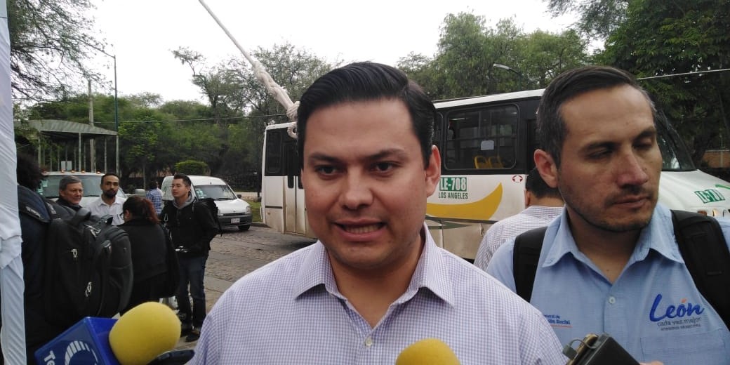 El síndico Christian Cruz dijo que no han tratado disminución en sueldos.