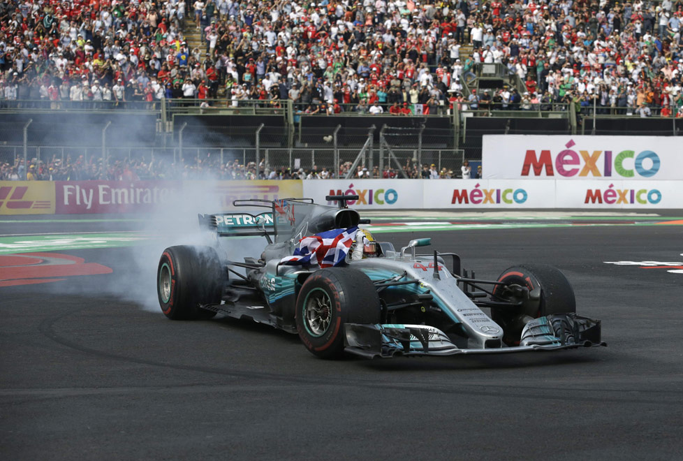 La venta de boletos para el Gran Premio de México genera hasta 50 mdd anuales (AP).