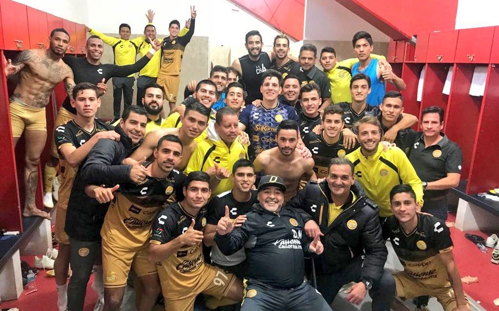 Diego Armando Maradona festeja con baile el triunfo de Dorados- Grupo ...