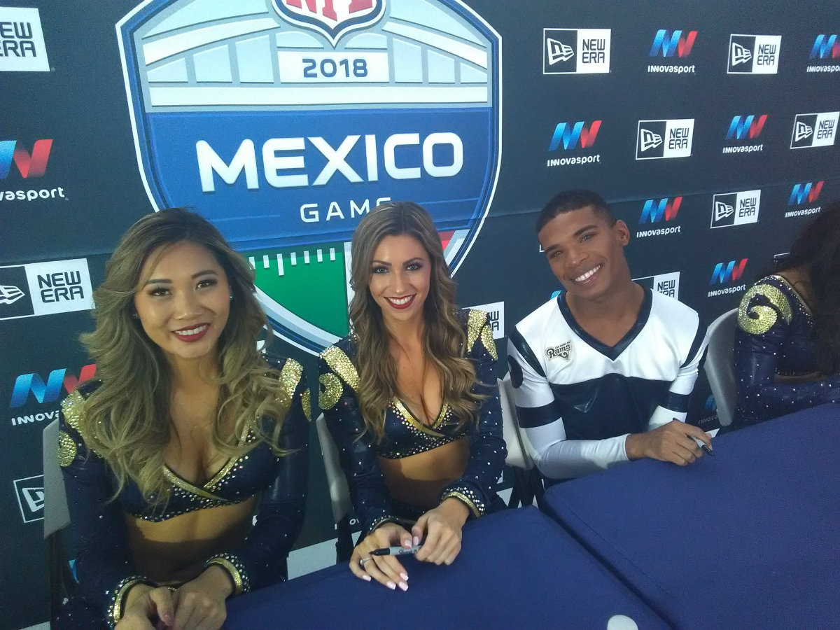 El grupo de animación de los Rams está en México (Jorge García)