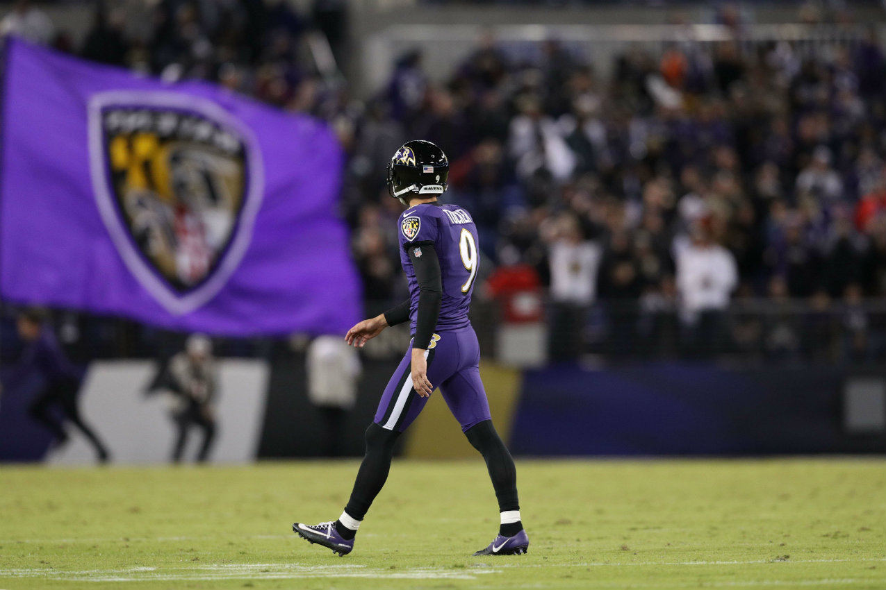 Justin Tucker tras fallar el gol de campo decisivo ante New Orleans (AFP)