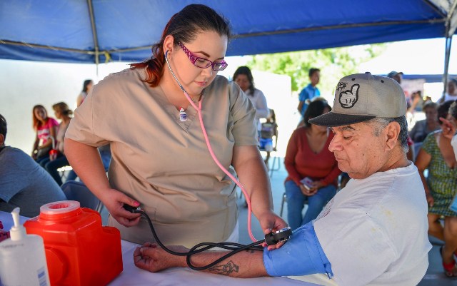 En Nuevo Laredo se llevó a cabo la Semana de Salud para Gente Grande (Ricardo Hernández)