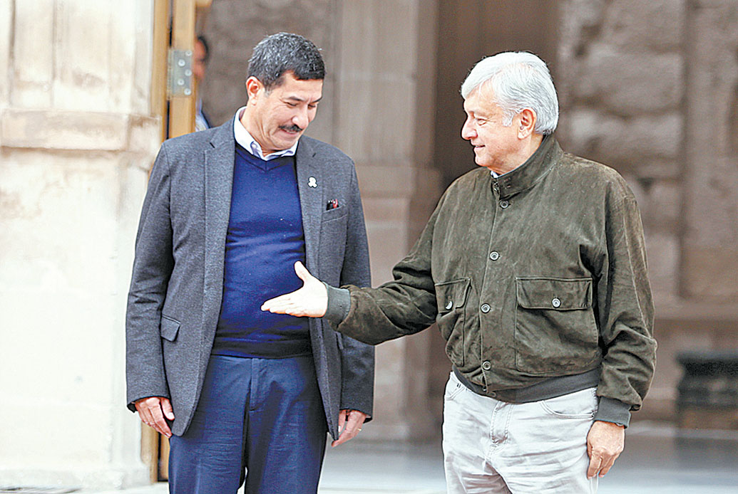 El próximo titular del Ejecutivo se reunió con el gobernador Javier Corral. (Javier Ríos)