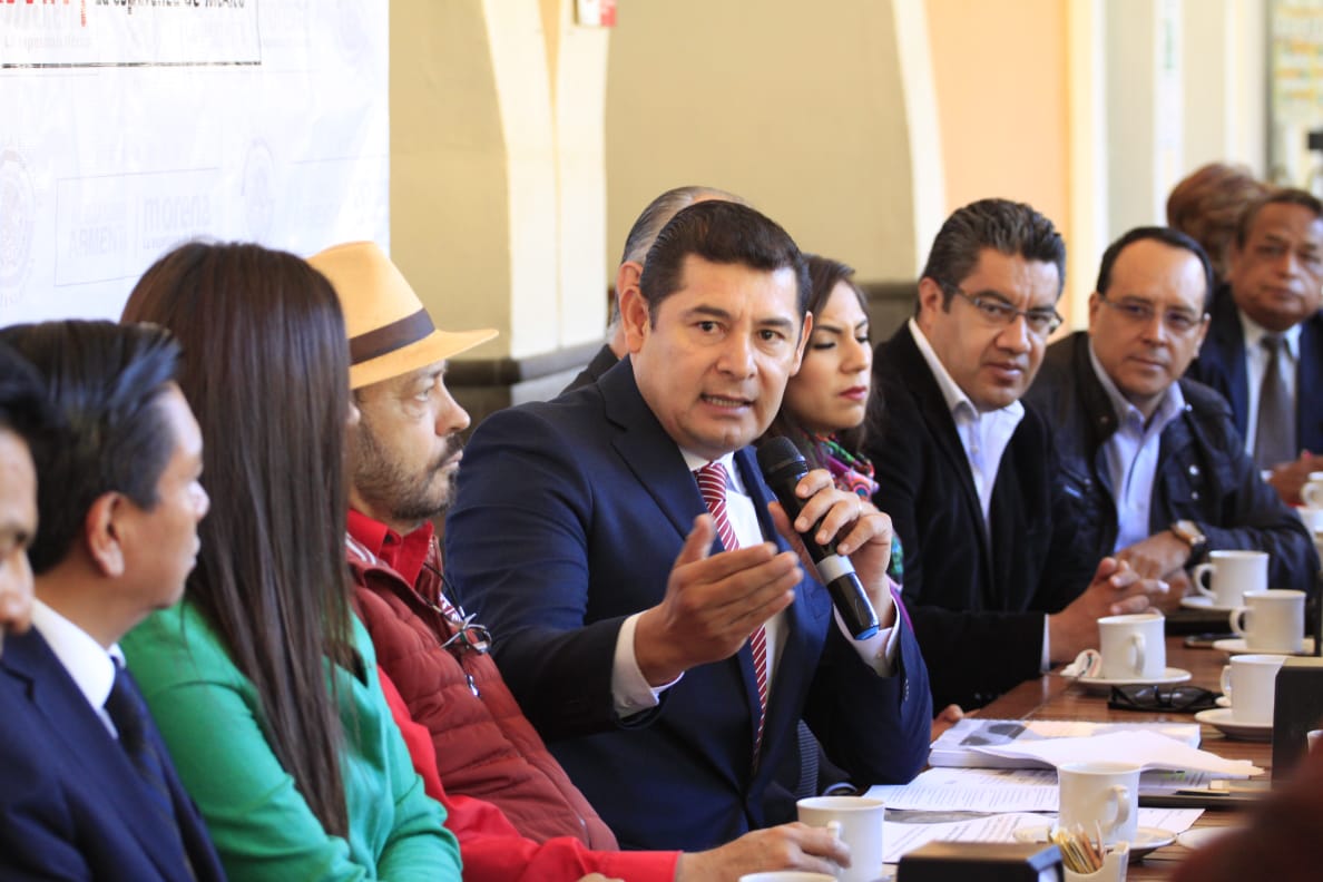 Armenta advirtió que si no acuden a comparecer los integrantes del IEE y el TEE ante el Senado, podrían mandar un mensaje de complicidad (Miguel Romer