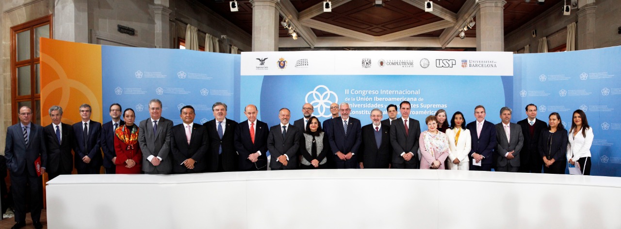 Durante la inauguración del II Congreso Internacional de la Unión Iberoamericana de Universidades y de las Cortes Supremas Constitucionales.