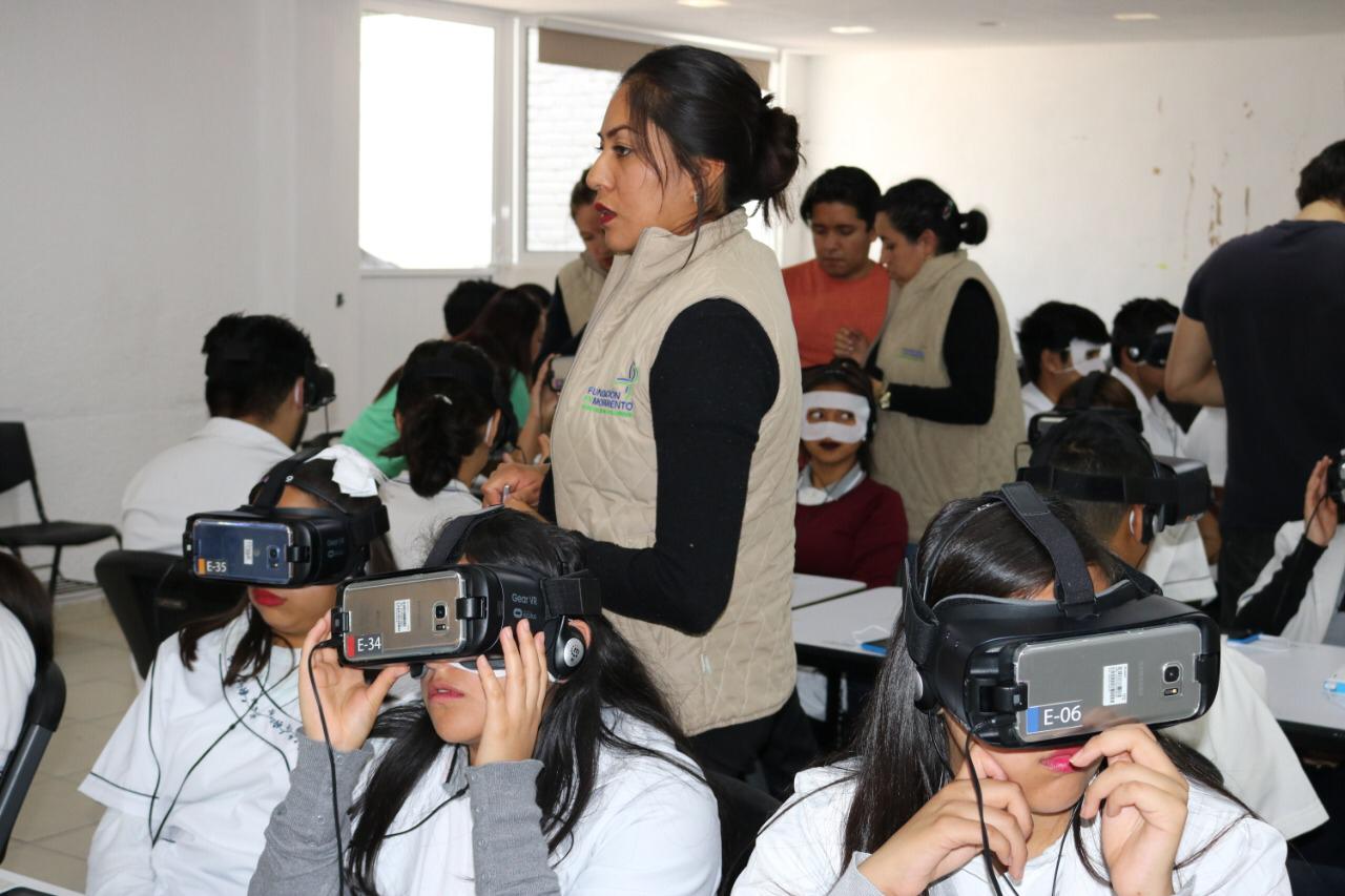Los testigos que graban y comparten las imágenes son quienes permiten que el acoso escolar alcance un impacto mayor.