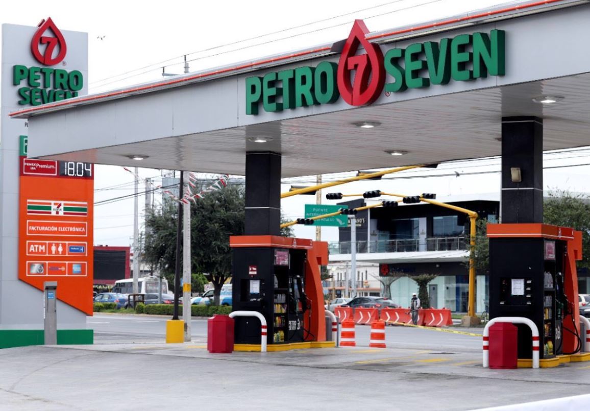Se establece en Reynosa la cadena Petro Seven (Vía Twitter)