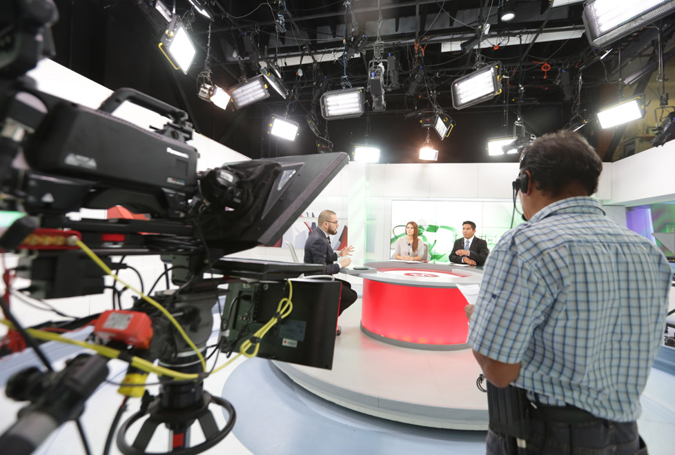 Estudio principal durante la transmisión en vivo de La Afición (Cortesía).