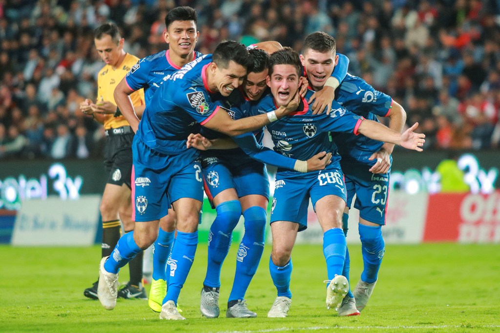 Jugadores de Monterrey en festejo de gol (Imago7)
