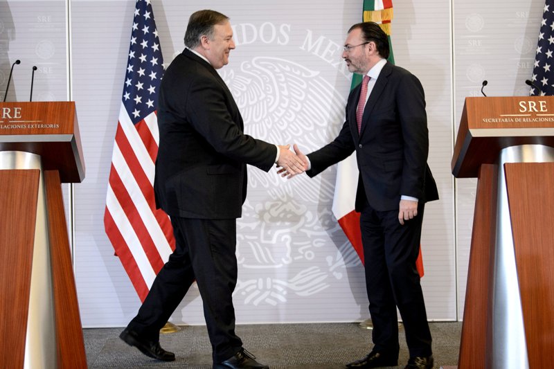MIke Pompeo (izq.)  y Luis Videgaray, durante su encuentro.