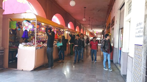 Puestos. (Alondra Ávila)