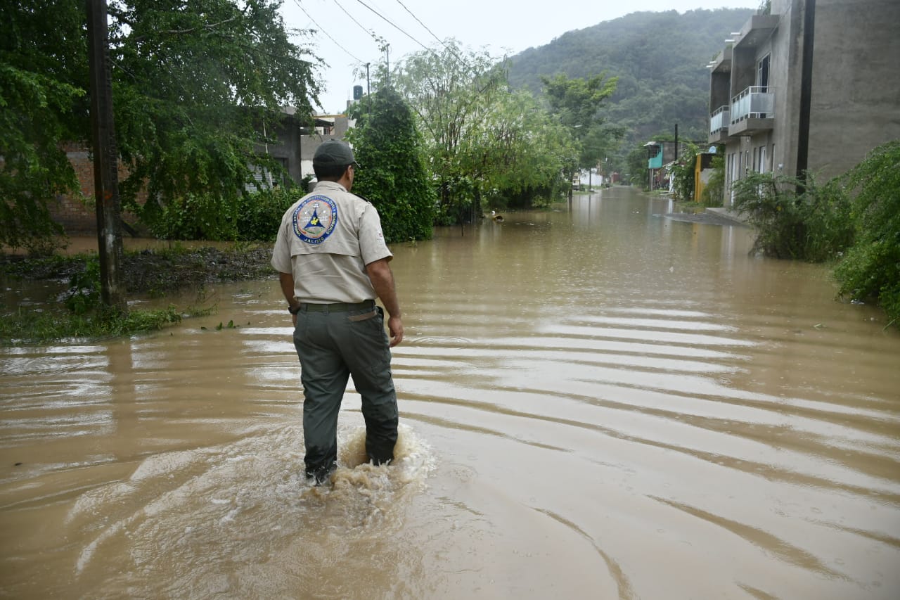 Cihuatlán tuvo inundaciones en distintos puntos tras paso del huracán 'Willa' (Cortesía)