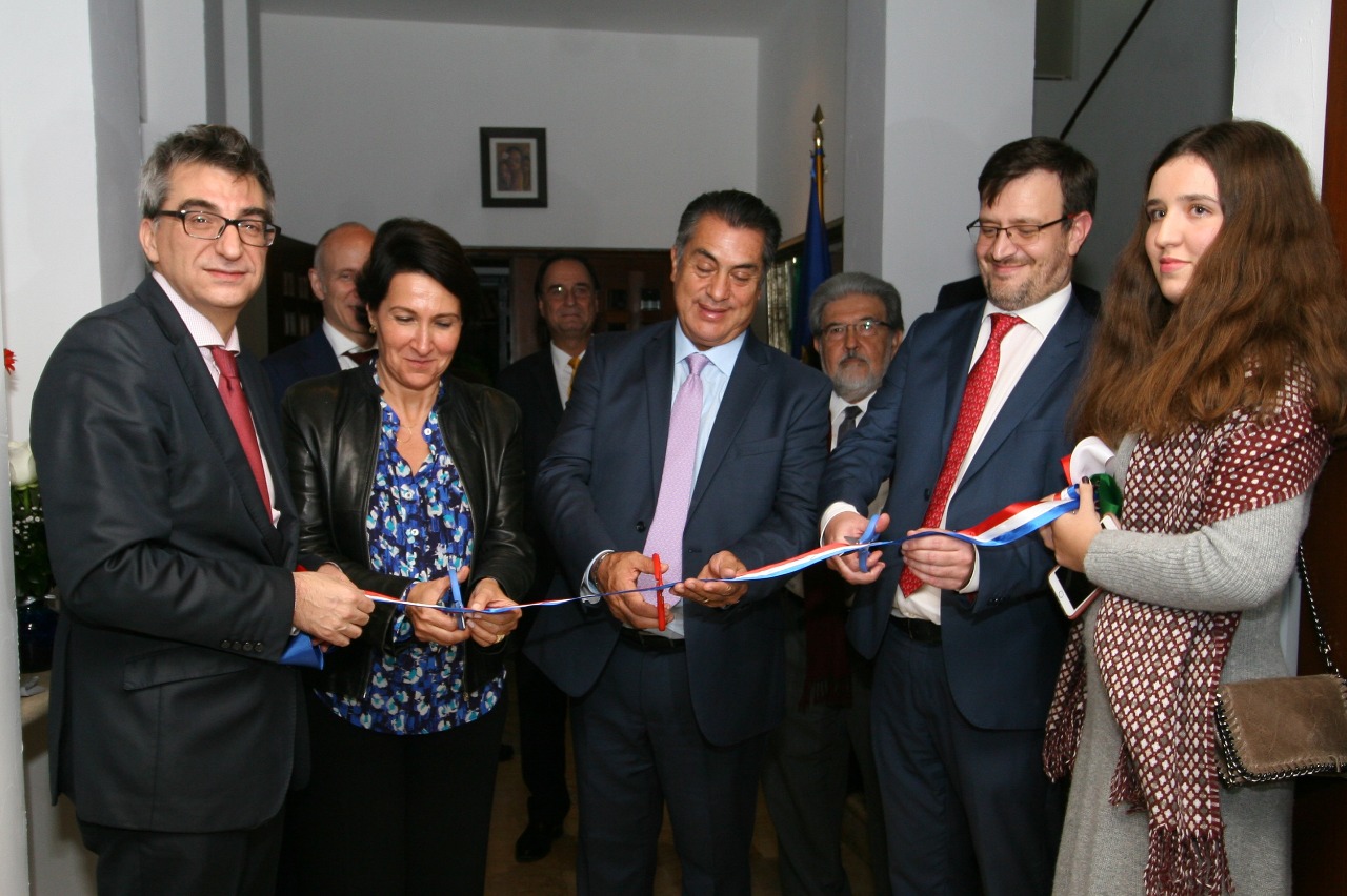 La embajadora de Francia en México, y el gobernador de Nuevo León, encabezaron la inauguración. (Foto: Especial)
