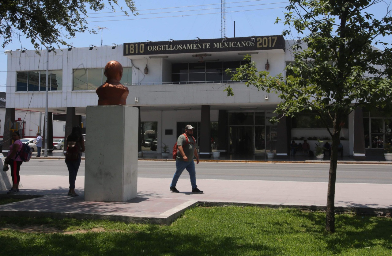 Se vieron en la necesidad de instalar provisionalmente una planta a un costado de la Presidencia. Foto: Archivo
