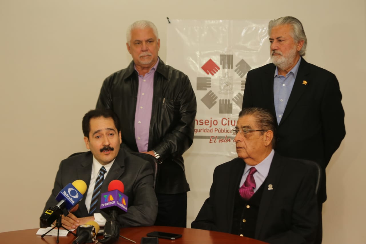 Dicha aplicación propiciaría que la denuncia ya no tenga que ser ratificada en ninguno de los CODES con los que cuentan. (Roberto Alanís)