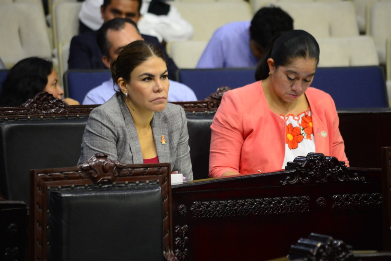 Las diputadas Mayka Ortega y Adela Pérez presentaronun acuerdo económico para salvaguardar las tradiciones mexicanas como el Xantolo