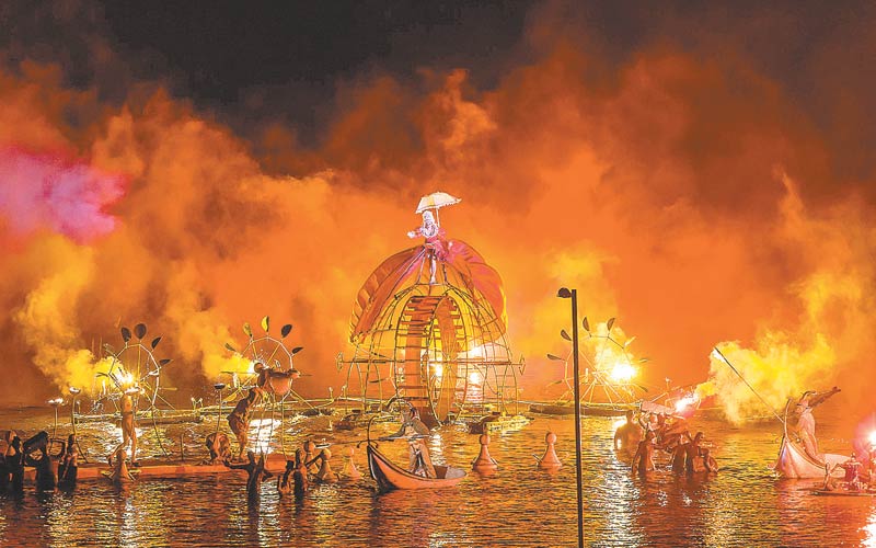 El espectáculo ‘El viaje extraordinario’ se presentará hoy en el Lago de las Olas del Paseo Santa Lucía. (Especial)