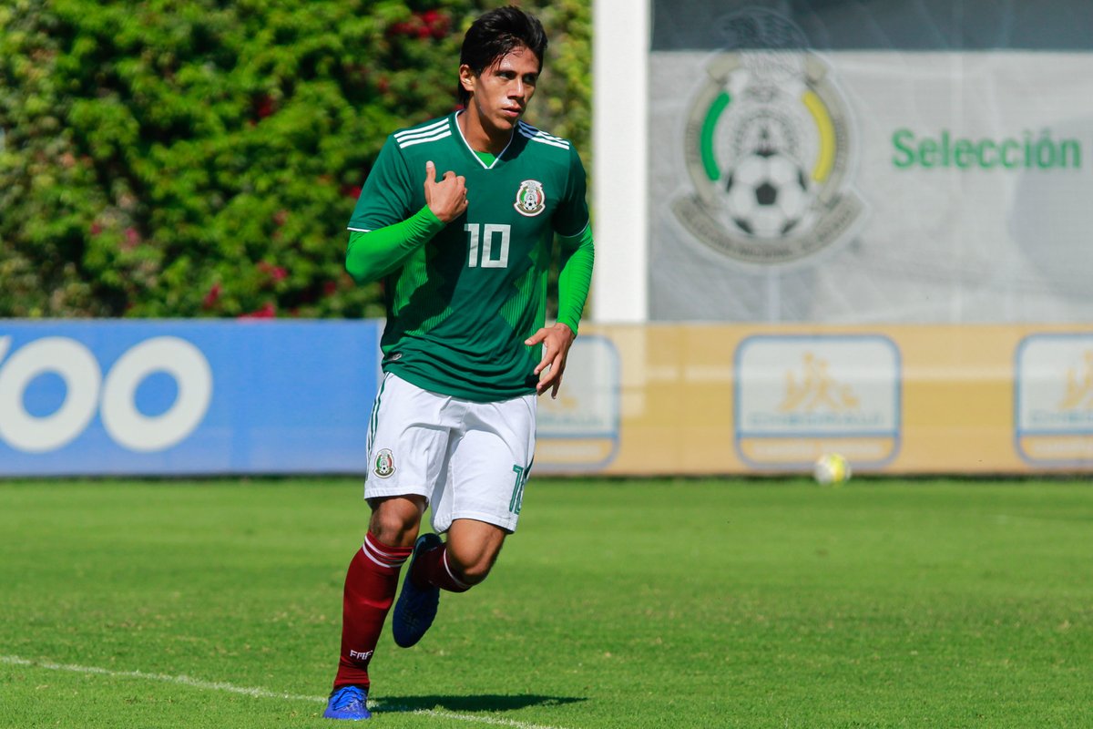 José Macías (Twitter @miseleccionmx)