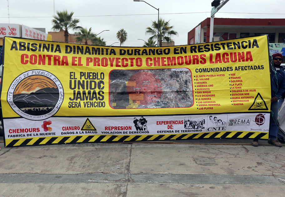 La semana pasada se manifestaron habitantes y ciudadanos con una caravana en Gómez Palacio. (Saúl González)