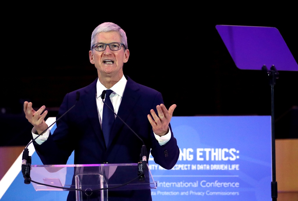 Tim Cook manifestó su compromiso de proteger la privacidad de los usuarios. (Reuters)
