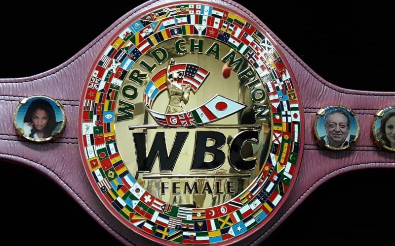 CMB entregará cinturón especial en la pelea de 'Barby' Juárez ante Susie Ramadan (Twitter @WBCBoxing)