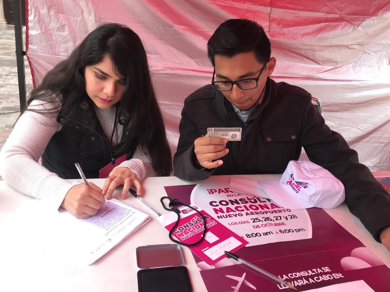 Los encargados señalaron que más tarde pondrán todo en la App. (Ana Ponce)