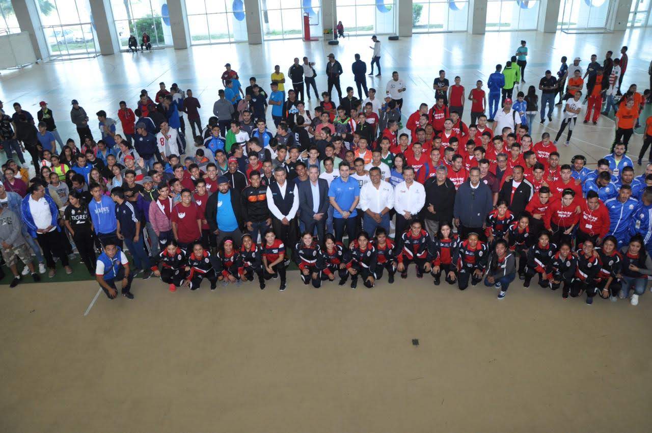 Jóvenes deportistas.