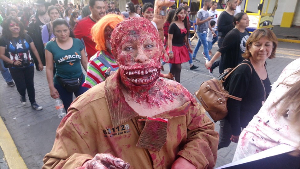 Sangre y sesos tomaron las calles de la Perla Tapatía. (Víctor Ornelas)