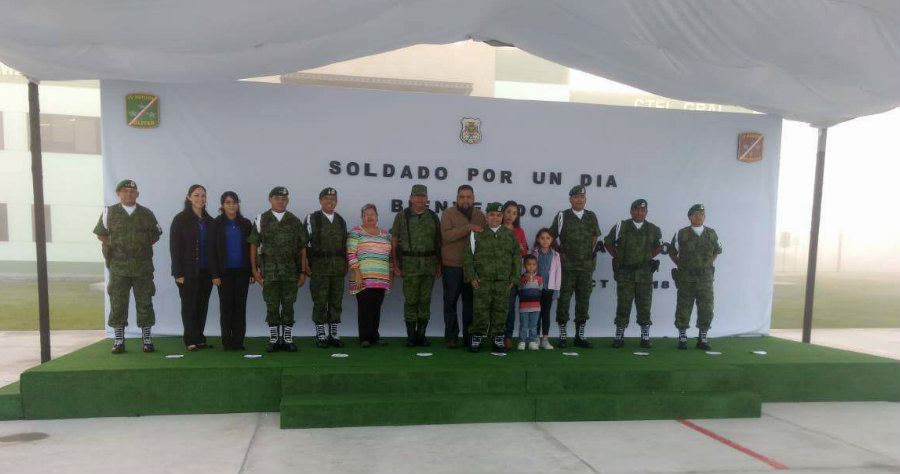 Durante su visita, Jorge presenció la exhibición del equipo antimotines. (Foto: Pamela Villanueva)