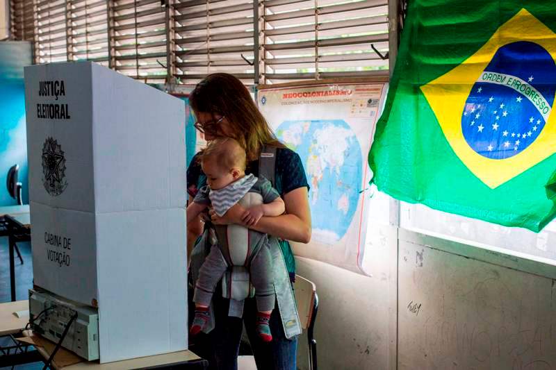 Los brasileños escogen entre el ultraderechista Jair Bolsonaro, un capitán de la reserva del ejército y el progresista Fernando Haddad, del Partido de