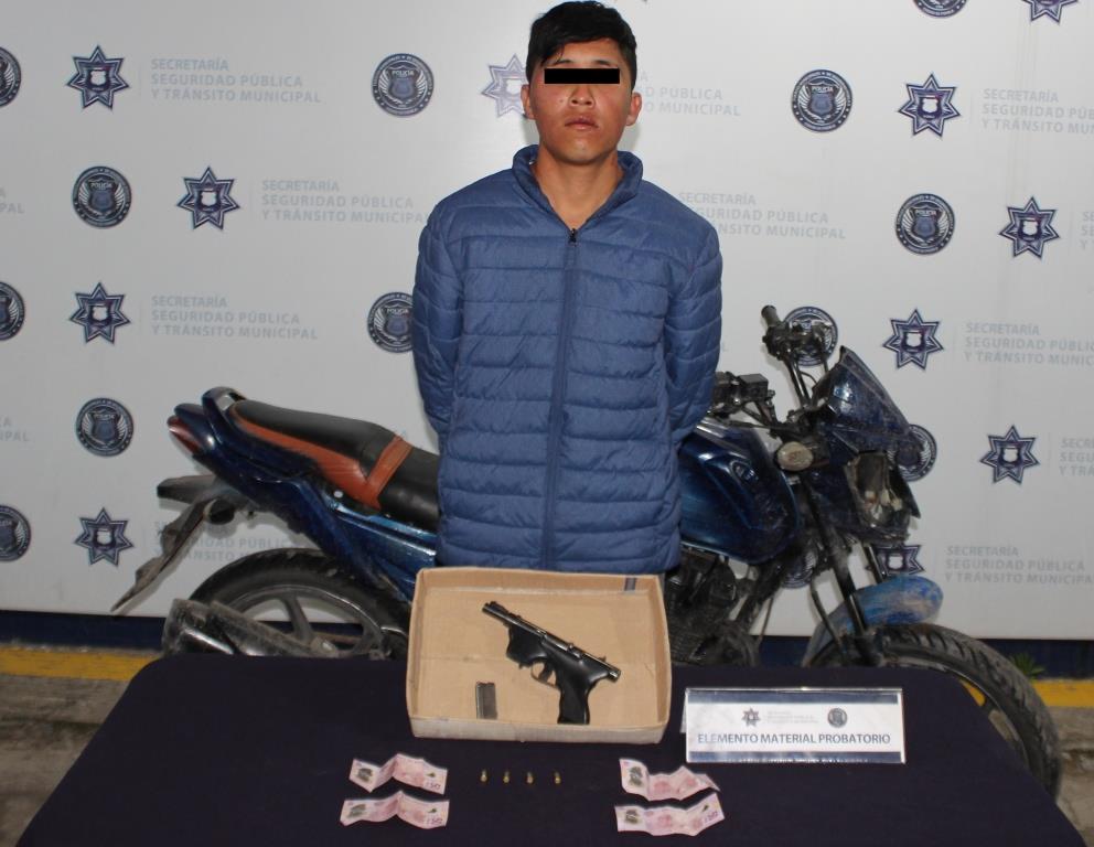 Son detenidos por portación de arma de fuego sin la licencia correspondiente, delitos cometidos contra servidores públicos, ataques peligrosos y cohec