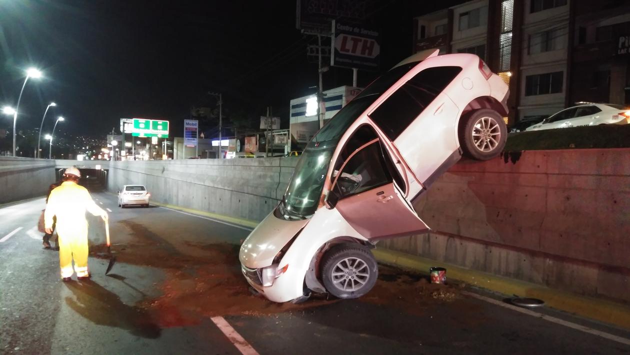 El conductor el vehículo no resultó lesionado. (Especial)