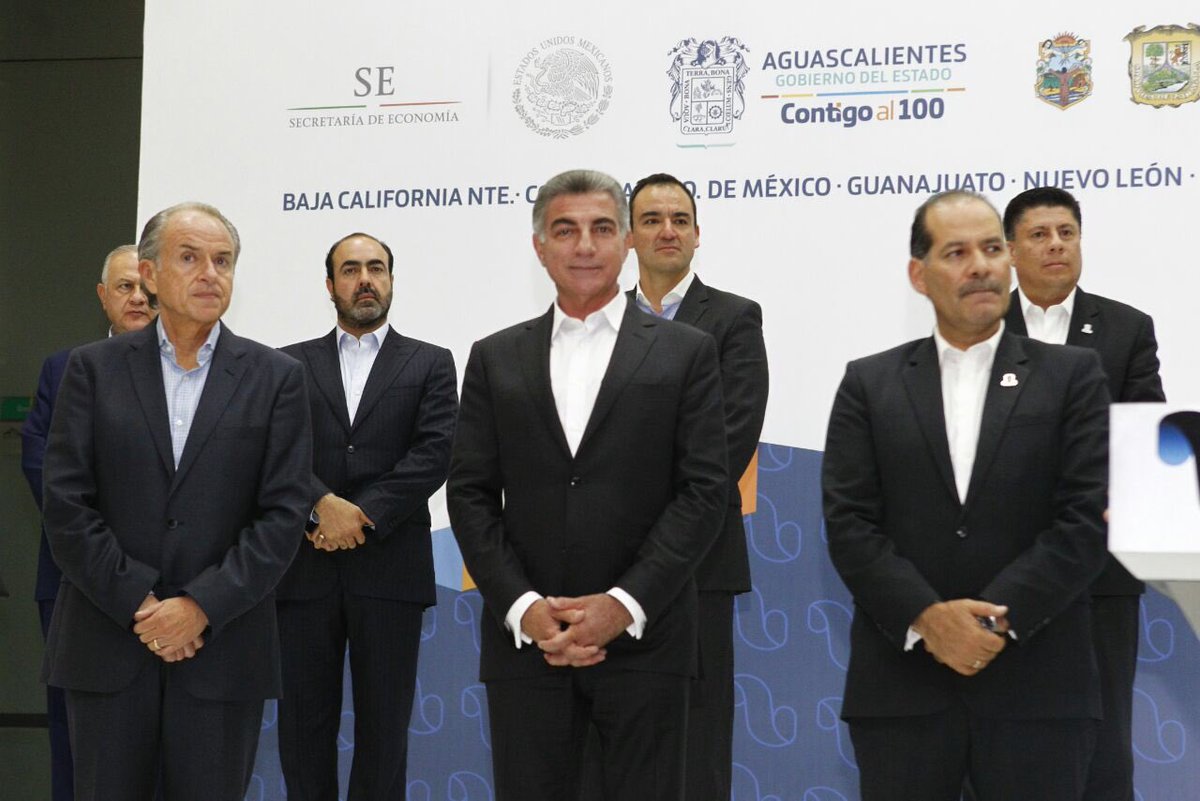 Antonio Gali asiste a la Cumbre de la Industria Automotriz