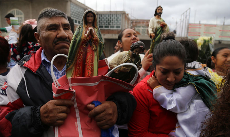 Cientos de personas visitaron el santuario en Mineral de la Reforma.(Maribel Calderón)