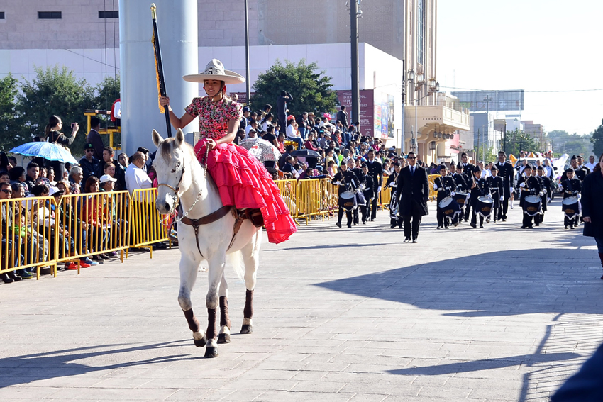Estiman el desfile dure 3 horas. (Notivox Digital)