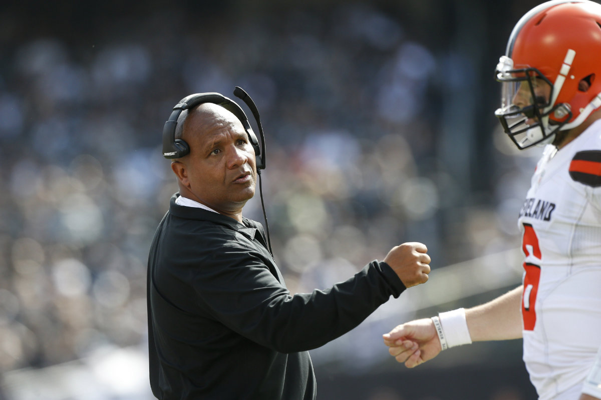 Hue Jackson dejó de ser head coach de los Browns (Reuters)