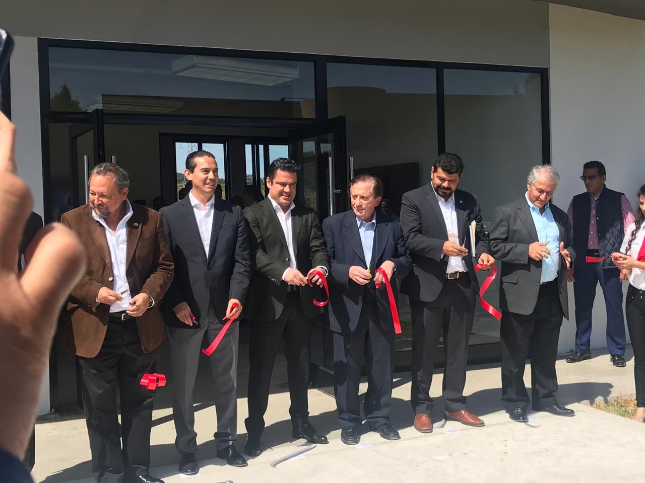 Inauguraron el Centro de Innovación, Desarrollo Tecnológico y aplicaciones de Internet de las Cosas. (Elsa Gutiérrez)