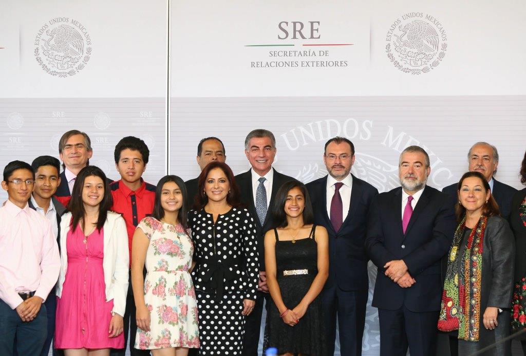 Luis Videgaray, Antonio Gali y Dinorah López se reúnen con estudiantes centroamericanos (Especial)