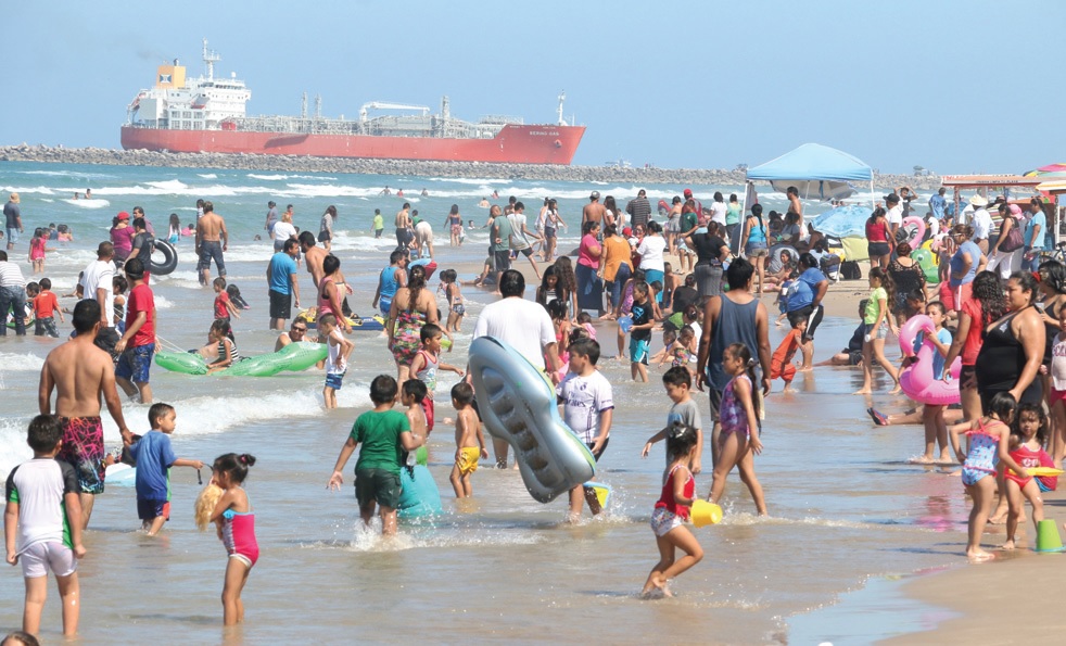 Turismo en Playa Miramar.