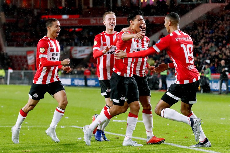 Erick 'Guti' Gutiérrez en festejo de gol (Twitter @psveindhoven)