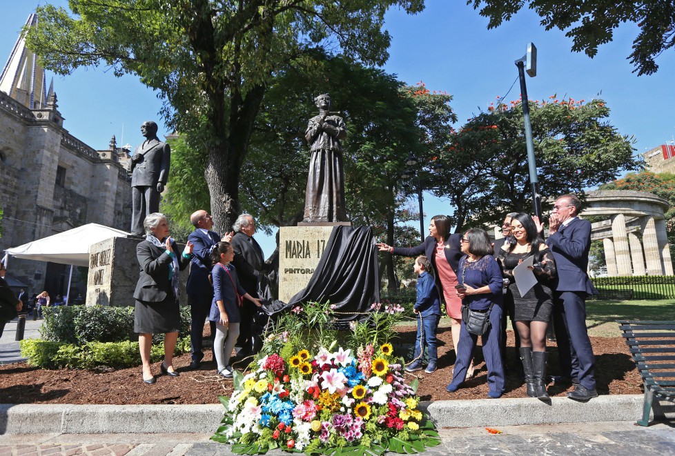El monumento quedó colocado en la acera Este de la Rotonda de los Jaliscienses Ilustres. (Fernando Carranza)