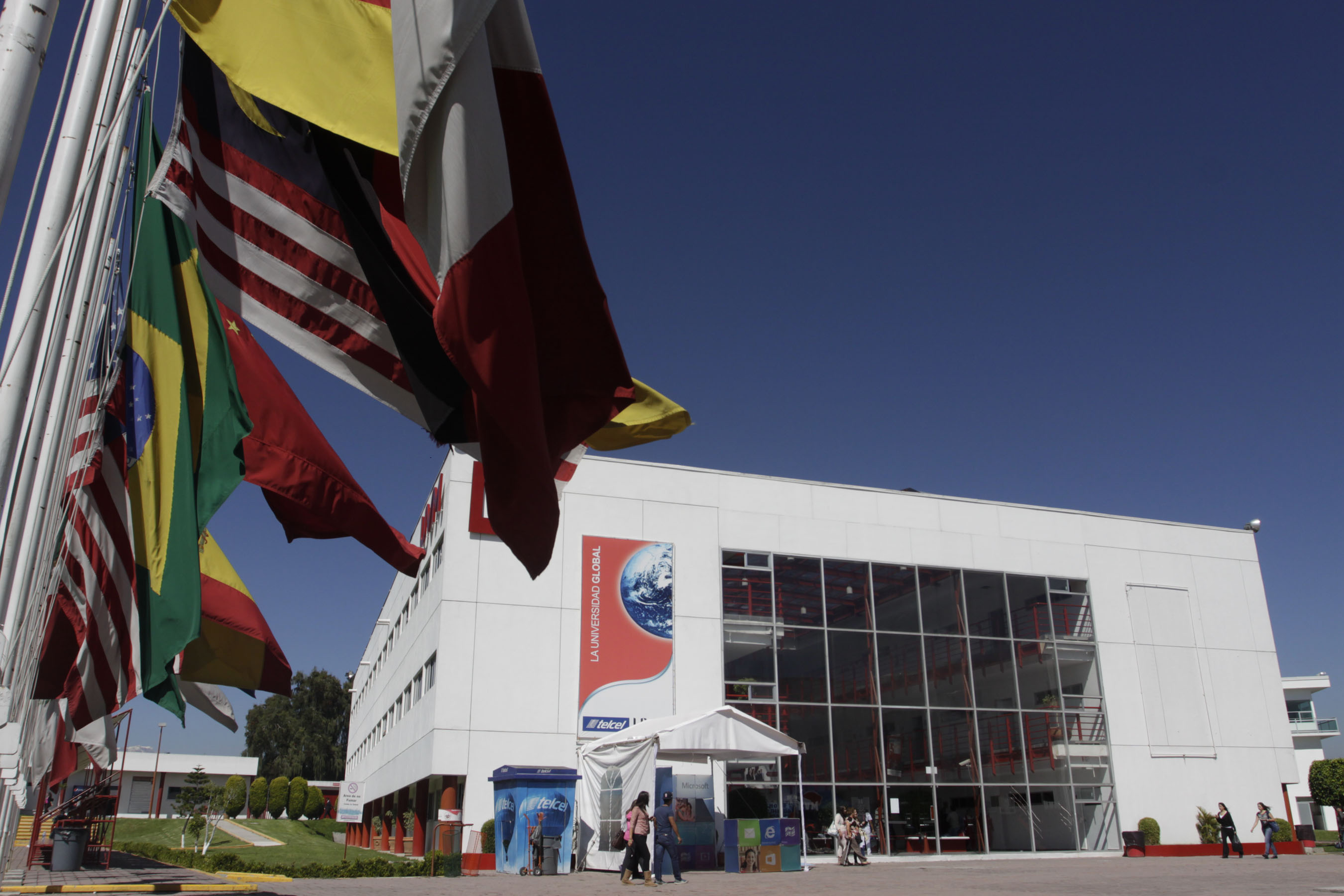 La UVM campus Puebla evacuó a sus estudiantes al hallarse un supuesto artefacto explosivo en sus instalaciones (Agencia Enfoque / Archivo)