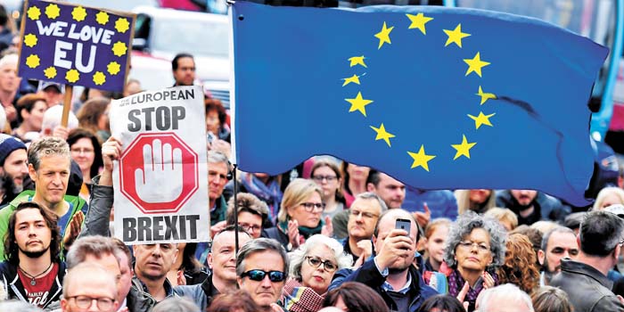 Las negociaciones entre Londres y Bruselas siguen estancadas.   Clodagh Kilcoyne/Reuters
