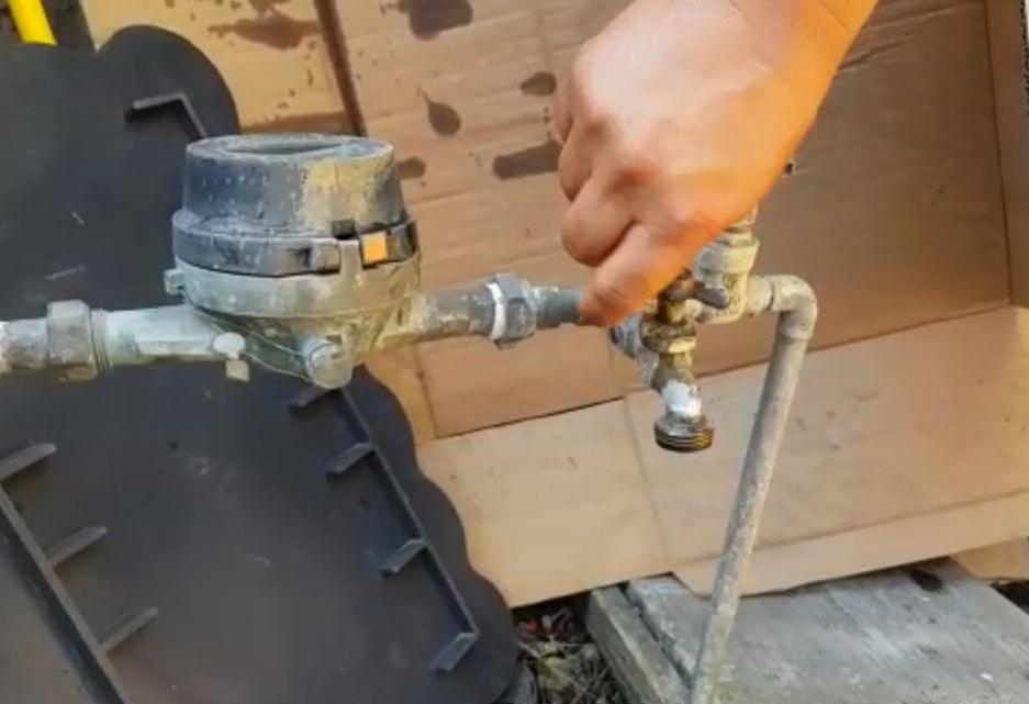 Vecinos del pueblo de San Mateo denunciaron que no tienen servicio de agua. (Cinthya Stettin)