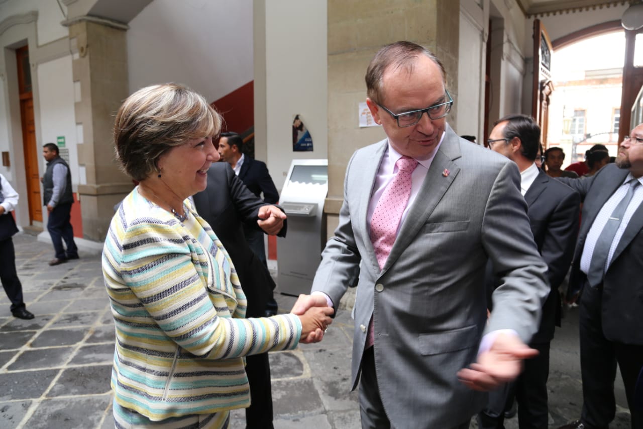 Visita de cortesía del vicepresidente de Paedubice,  Roman Linek, a la presidencia municipal de Pachuca. (Jorge Sánchez)