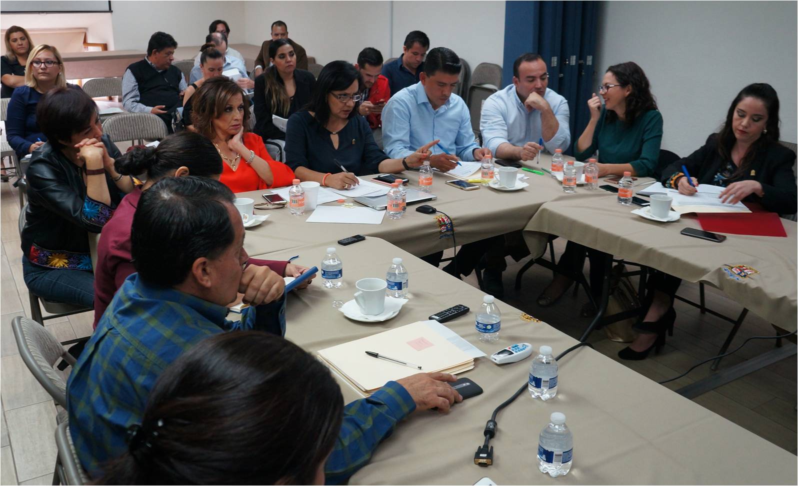 La Comisión también arpobó el aumento a la tarifa del agua. (JESSICA DE LA CRUZ)