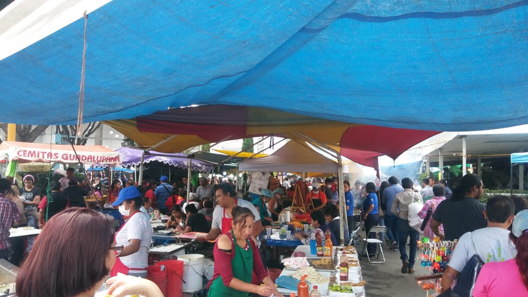 En el lugar se encuentran equipos móviles de la Secretaría de Seguridad Pública y Tránsito Municipal, así como de Protección Civil (Josué Mota)